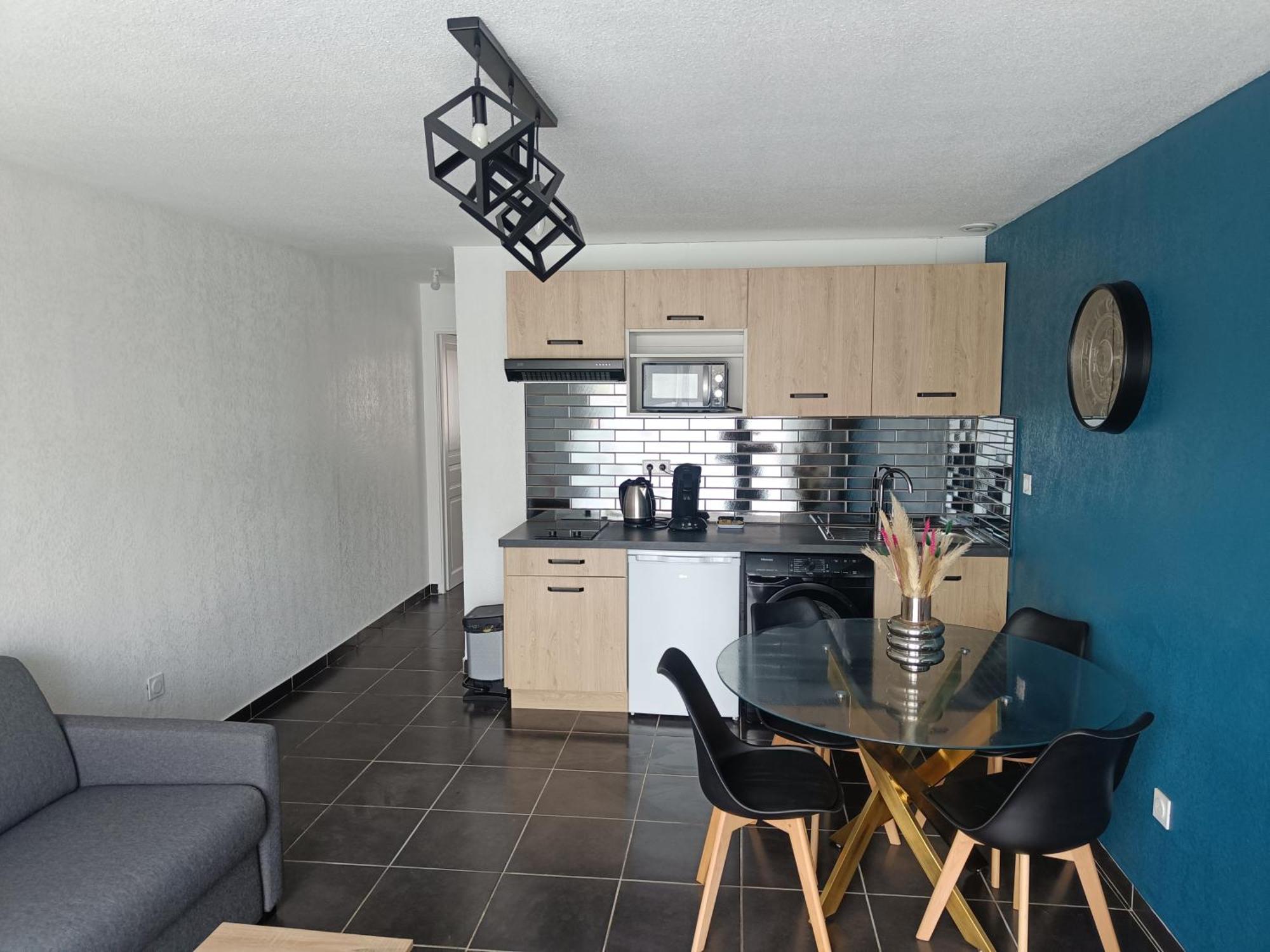 Micro Maison, Refait A Neuf, Spacieux, Agreable *