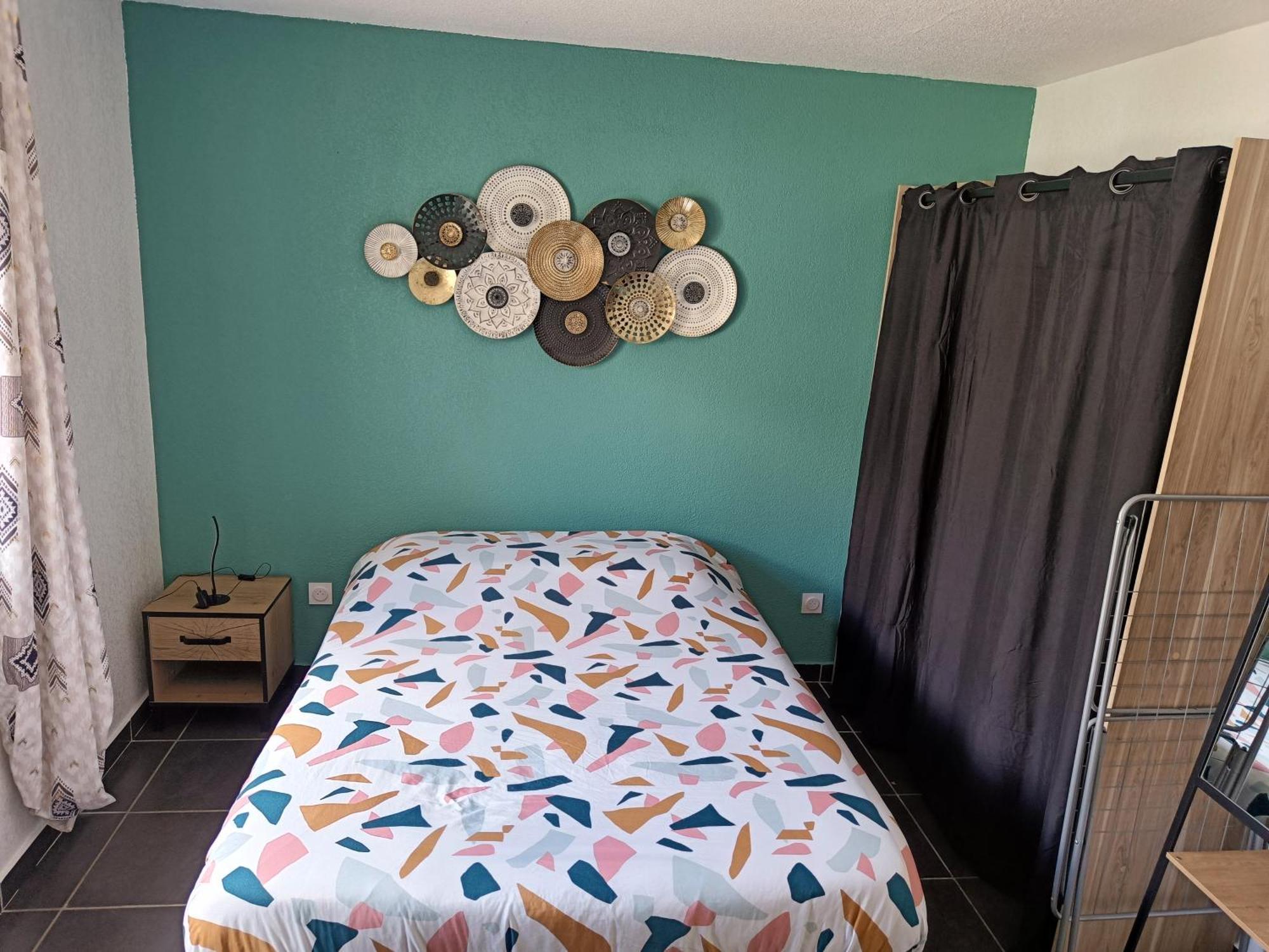 Micro Maison, Refait A Neuf, Spacieux, Agreable Perpiñán